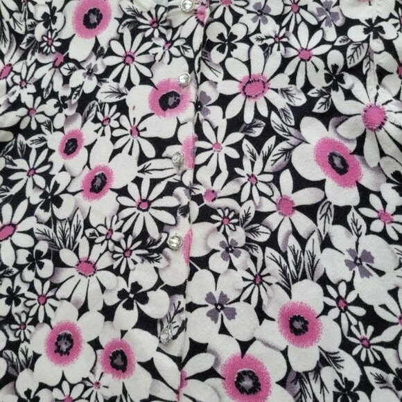 Cable & Gauge Cardigan Sweater White & Pink Flower Rhinestone Looking Buttons - Picture 5 of 9